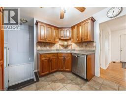 210 MACKENZIE Crescent - 12