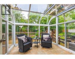 210 MACKENZIE Crescent - 13