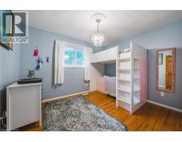 210 MACKENZIE Crescent - 15