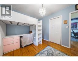 210 MACKENZIE Crescent - 16