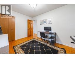 210 MACKENZIE Crescent - 21