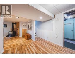 210 MACKENZIE Crescent - 23