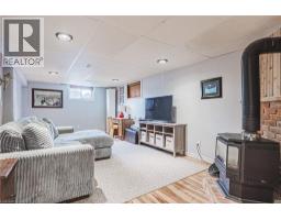 210 MACKENZIE Crescent - 24
