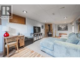 210 MACKENZIE Crescent - 25