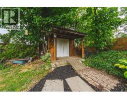 210 MACKENZIE Crescent - 36