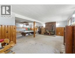 64 WILMOT Street S - 23