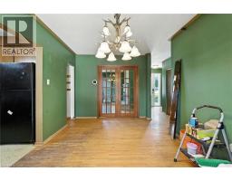 64 WILMOT Street S - 5