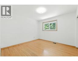 64 WILMOT Street S - 8