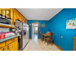 52 PARKER Drive - 16