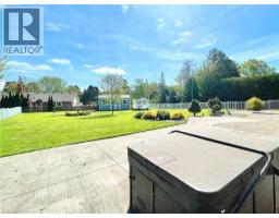6 RYERSE Crescent - 5