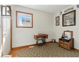 26 ADELAIDE Avenue - 13