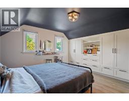 473 VICTORIA Street S - 35