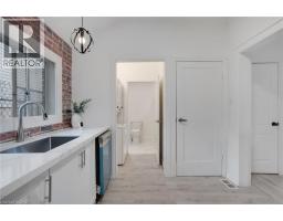 32 NIAGARA Street - 24
