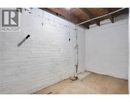 32 NIAGARA Street - 39