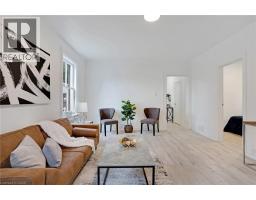 32 NIAGARA Street - 9