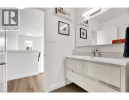 170 BENTON Street S - 32