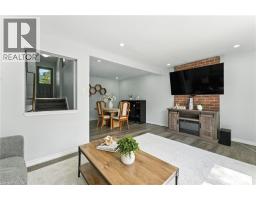 100 BLUEVALE Street N UnitNo. 25 - 3