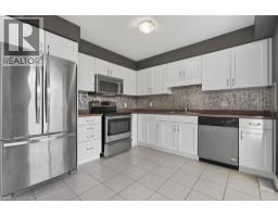 420 AVENS Street - 4