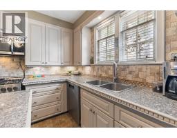 240 CAMERON Street N - 15