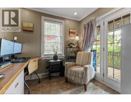 240 CAMERON Street N - 16