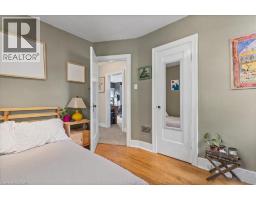 240 CAMERON Street N - 17