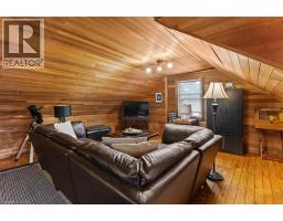 240 CAMERON Street N - 28