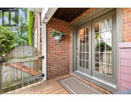 240 CAMERON Street N - 34