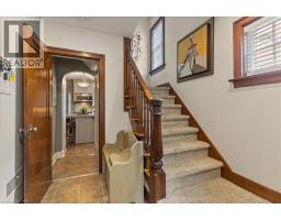 240 CAMERON Street N - 5