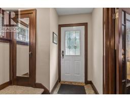240 CAMERON Street N - 6