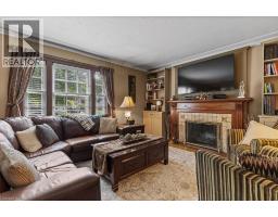240 CAMERON Street N - 8