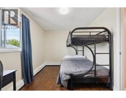 293 FAIRWAY Road N UnitNo. 33 - 15