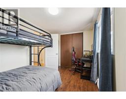 293 FAIRWAY Road N UnitNo. 33 - 16
