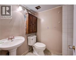 168 DUNDAS Street N - 26