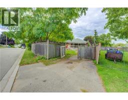 168 DUNDAS Street N - 30