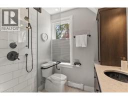 19 RICHMOND Avenue - 33
