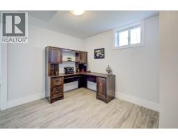 29 APPLEWOOD Street - 32