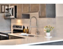 5 WAKE ROBIN Drive UnitNo. 318 - 5