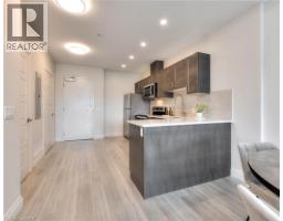 5 WAKE ROBIN Drive UnitNo. 318 - 7