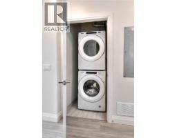 5 WAKE ROBIN Drive UnitNo. 318 - 9