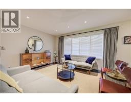 211 VILLAGE Road - 6
