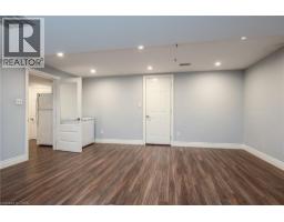 271 NEWBURY Drive - 43
