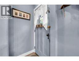 14 SHERRING Street N - 10