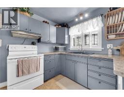 14 SHERRING Street N - 11