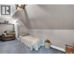 14 SHERRING Street N - 26