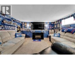 14 SHERRING Street N - 31
