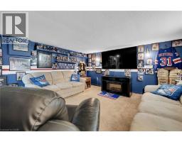 14 SHERRING Street N - 32
