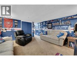 14 SHERRING Street N - 33