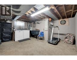 14 SHERRING Street N - 34