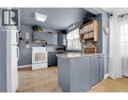 14 SHERRING Street N - 6