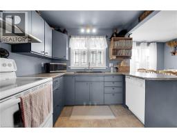 14 SHERRING Street N - 7